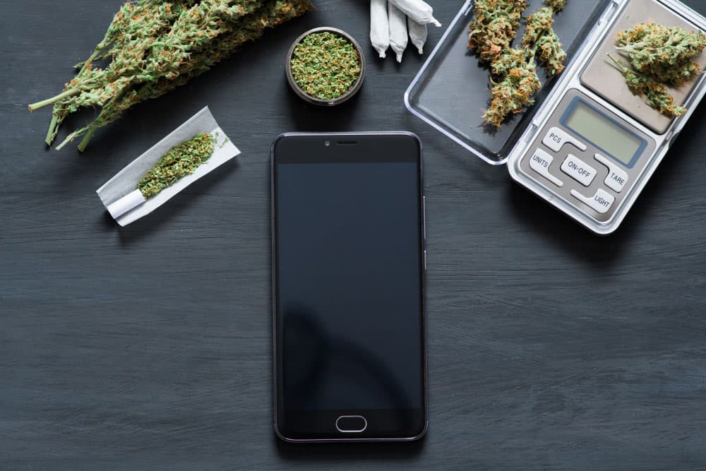 Top 5 Reasons is Better to Buy cannabis Online | Herbal Dispatch Canada